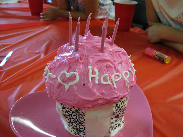 Giant Cupcake Cake