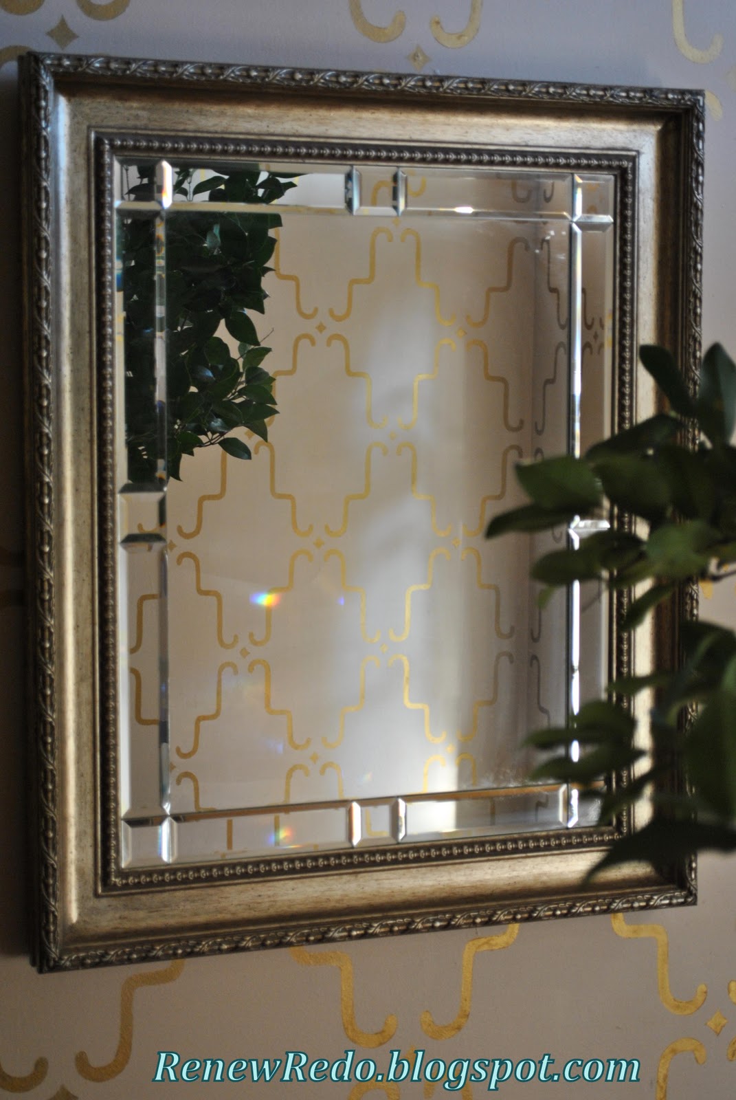 ReNew ReDo! Hall Wall Stencil... Rubbed and Buffed!