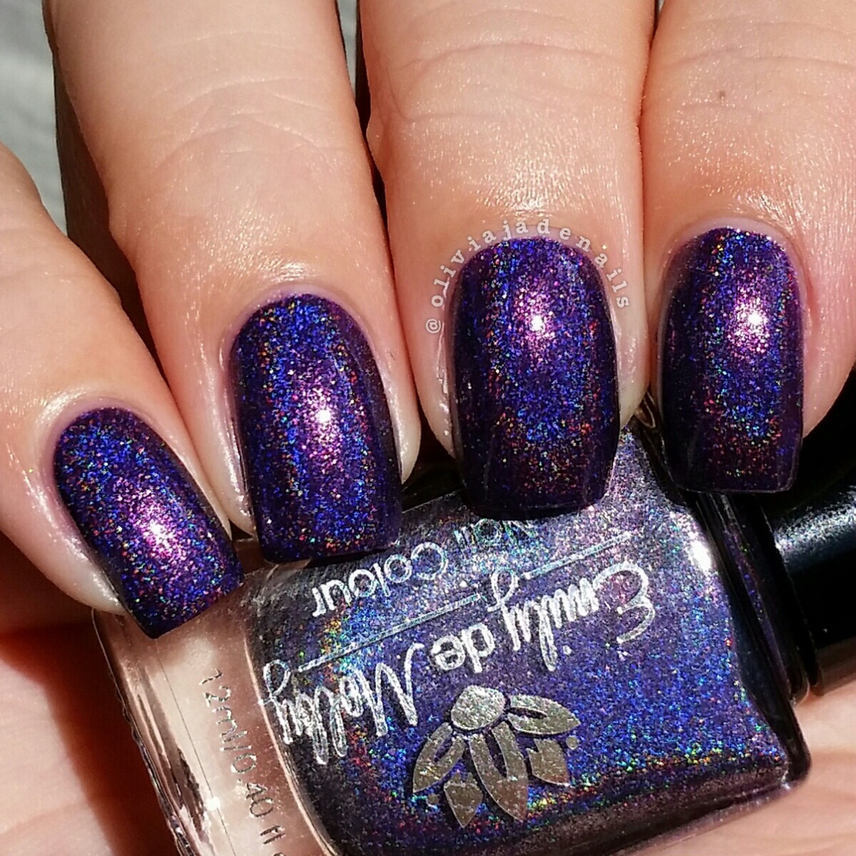 Emily de Molly Crestfallen swatched by Olivia Jade Nails