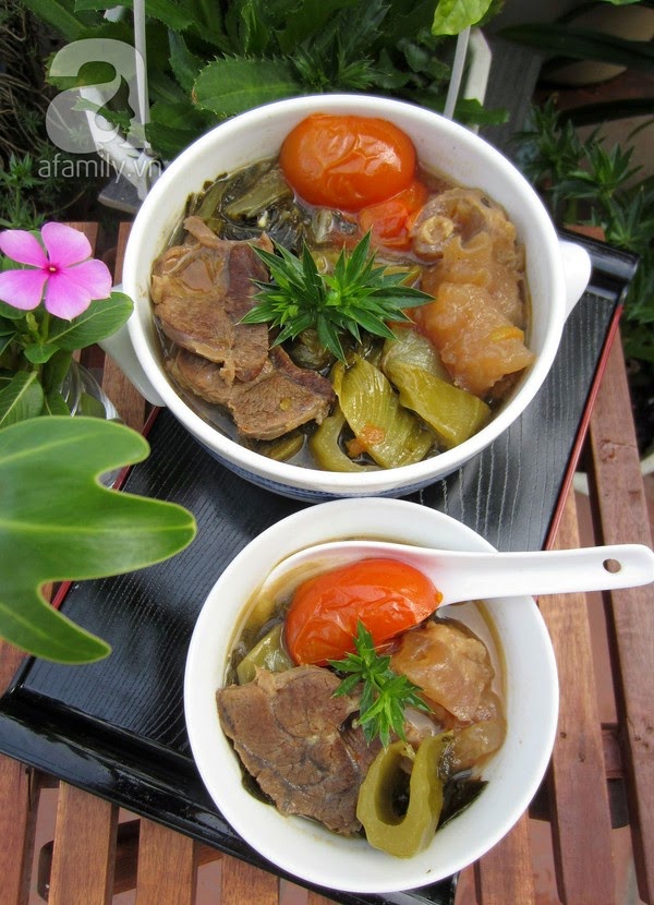 Canh dưa thịt bò nóng hổi chua ngon Canh dưa thịt bò nóng hổi chua ngon