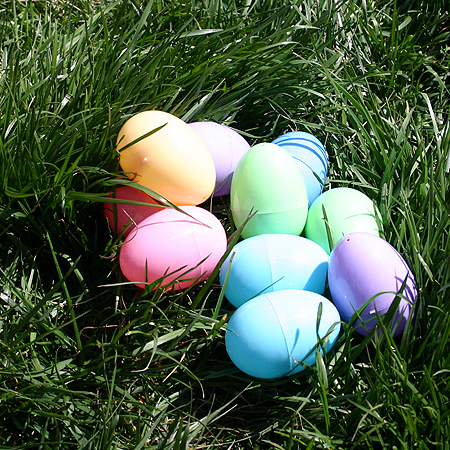 real easter bunnies and eggs. easter eggs pictures to colour. real easter bunnies and eggs.