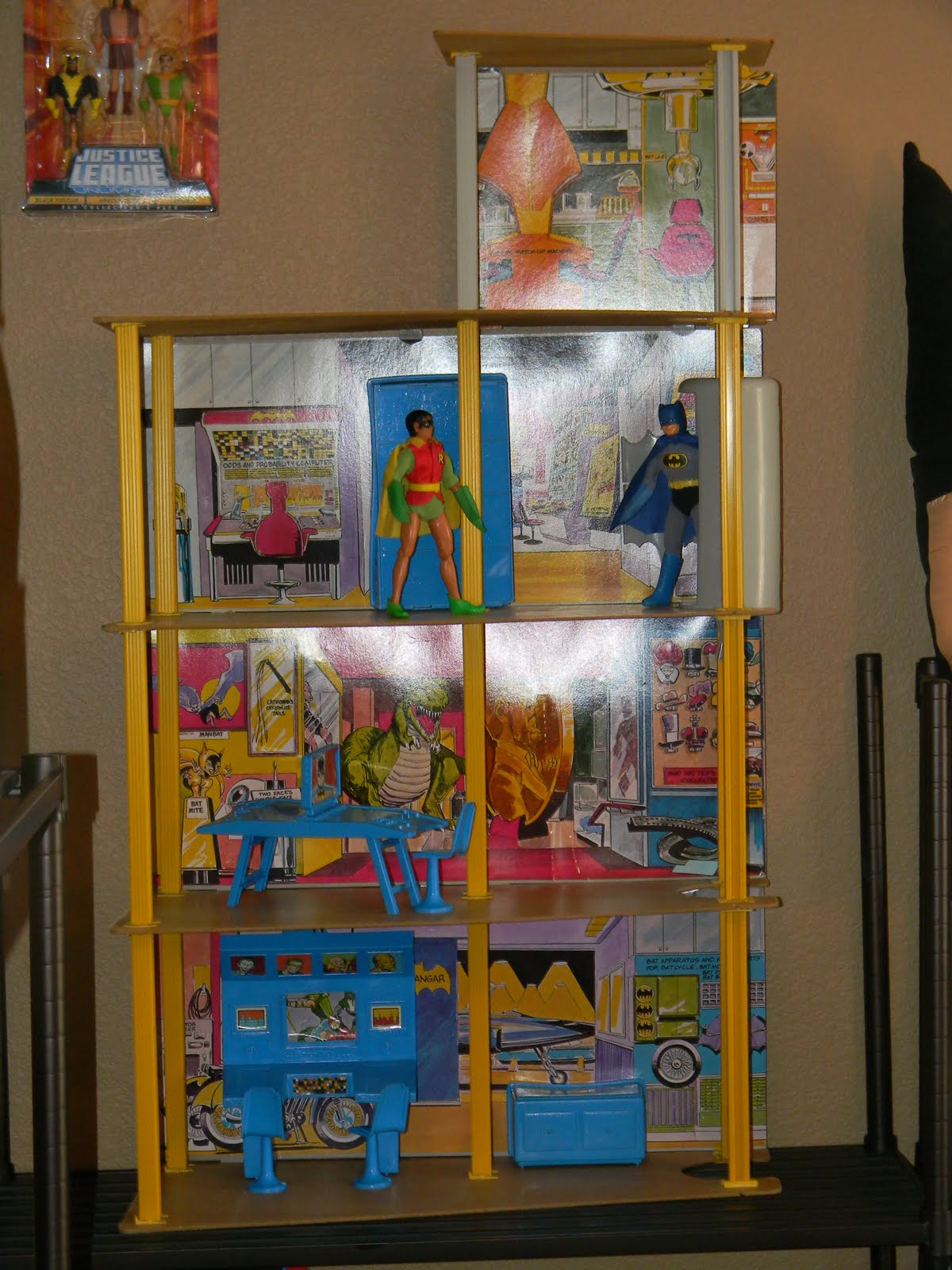 batman dollhouse
