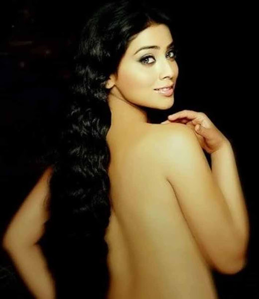 Shriya Saran is all set to appear nude