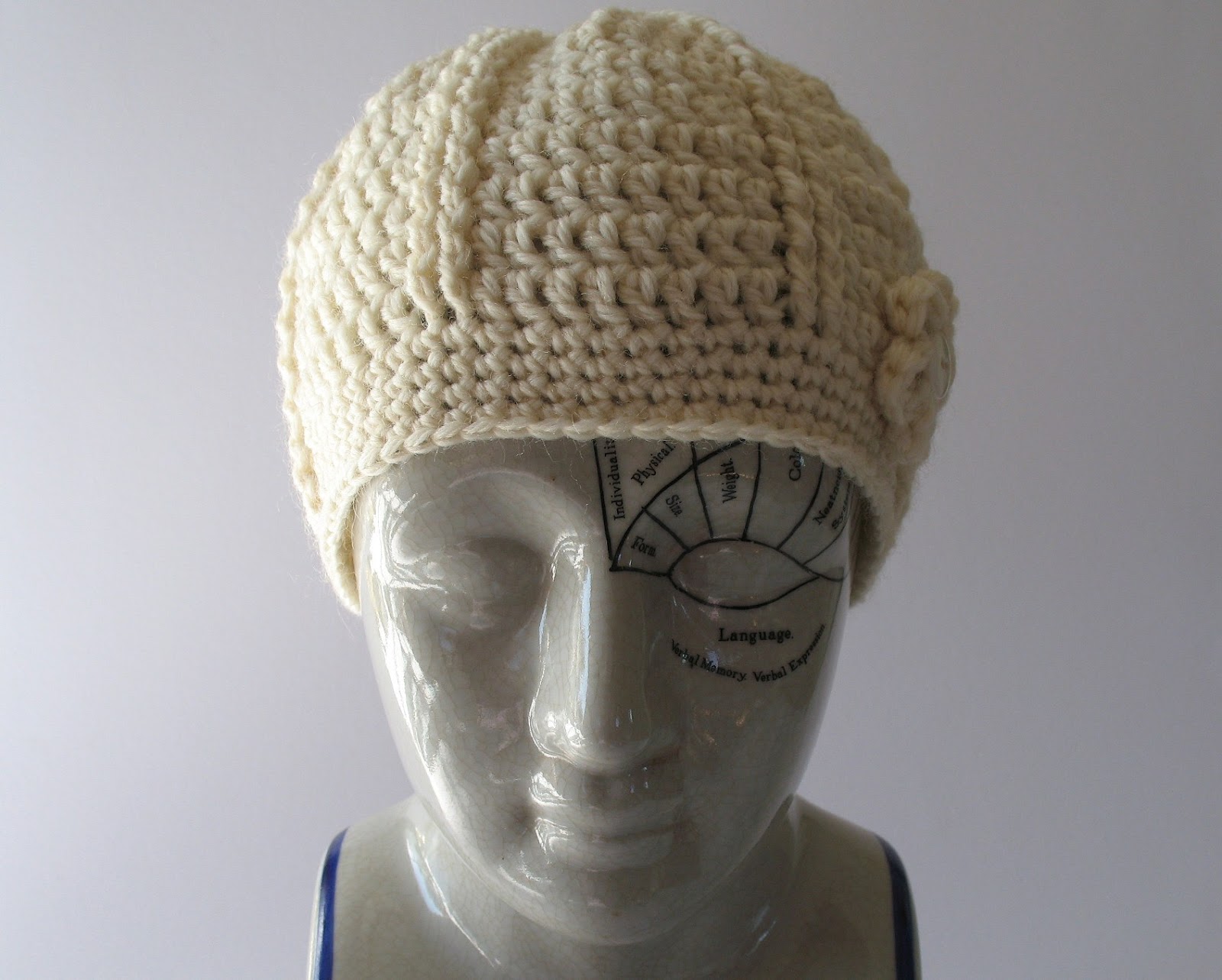 eclectic me sweet little hat for a sweet little girl....