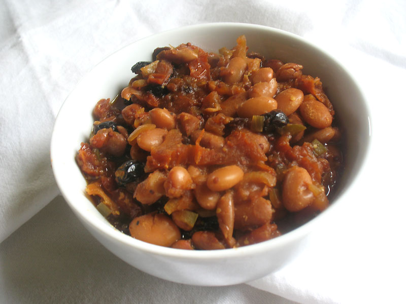 StoveTop Baked Beans with Apple and SunDried Tomatoes Lisa's