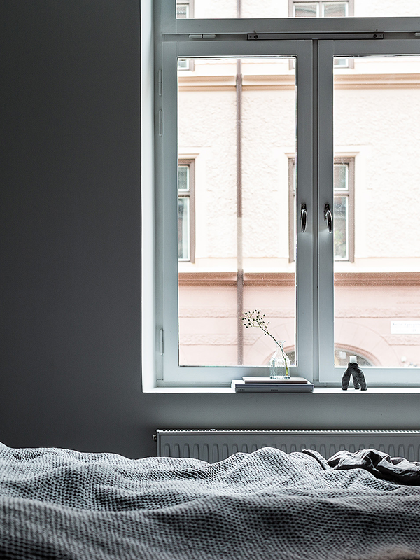 total black bedroom | (my) unfinished home