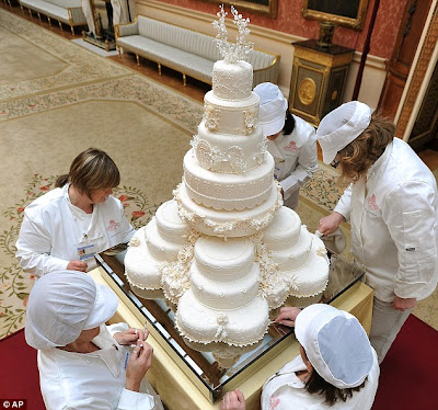 royal wedding cake decorations. The eight-tiered Royal Wedding