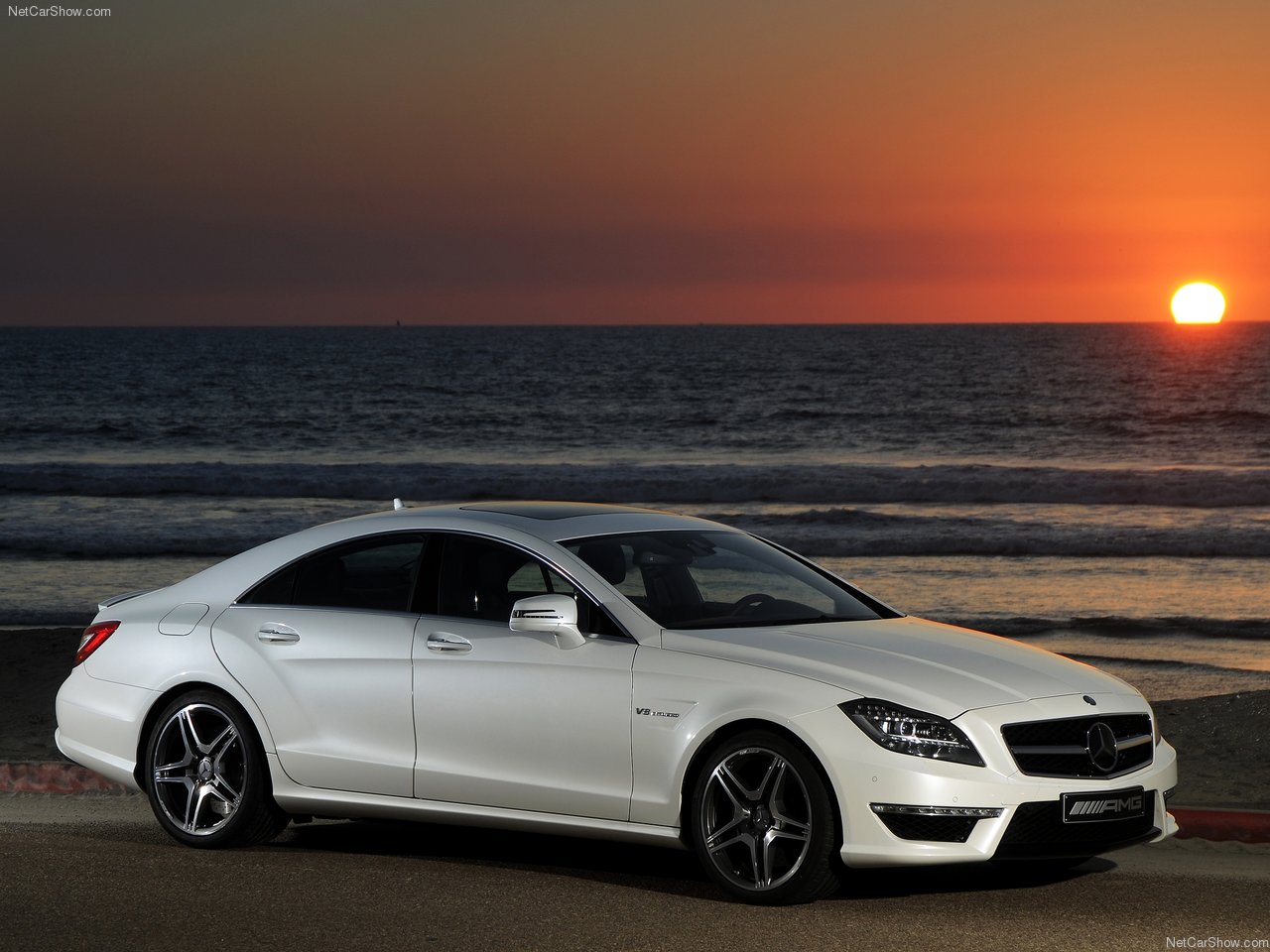 http://4.bp.blogspot.com/-GXZW0DksqJw/TWiZkujzJ1I/AAAAAAACLH8/gqEkHHzwrjE/s1600/Mercedes-Benz-CLS63_AMG_US_Version_2012_1280x960_wallpaper_03.jpg