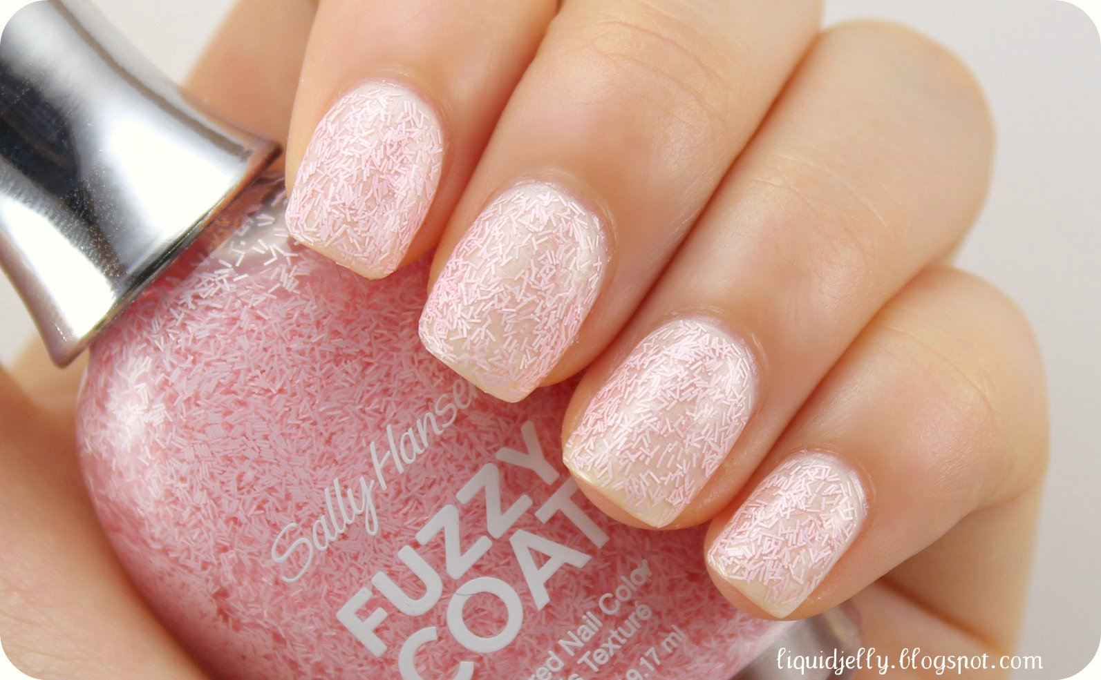 Liquid Jelly Sally Hansen Fuzzy Coat Review
