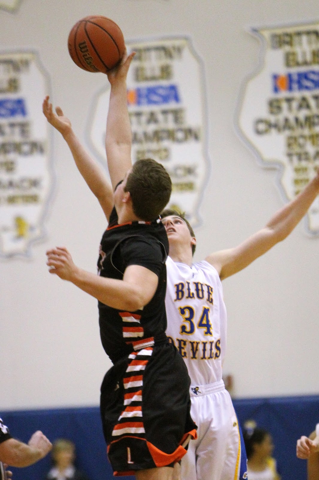 Mark Kodiak Ukena IHSA Varsity Boys Basketball Libertyville vs Warren