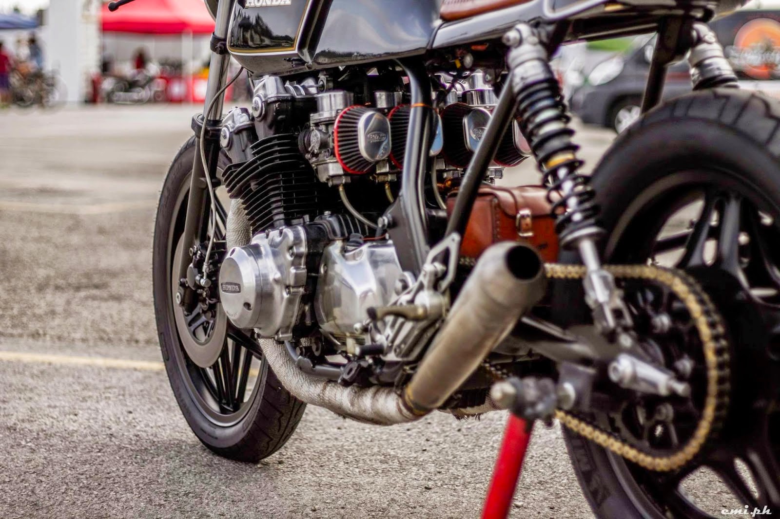 MOTOVELOCI_8negro5.jpg