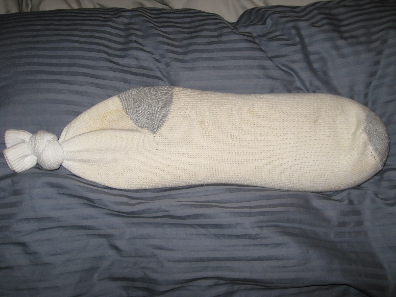 Sisters with Stuff Make your own heating pad with a sock and rice