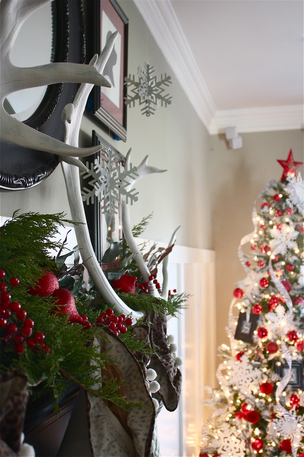 The Yellow Cape Cod Holiday Home Series {Tips} Decorate Your Tree Like a Pro