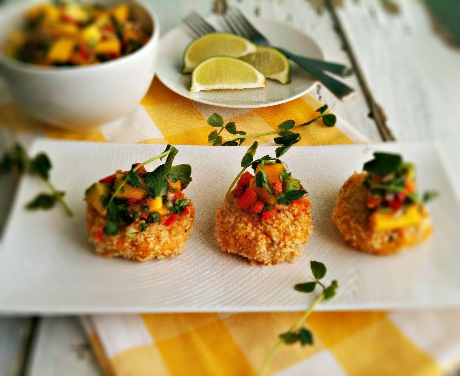 sweetsugarbean Oh Oscar! Curried Crab Cakes with Mango Avocado Salsa