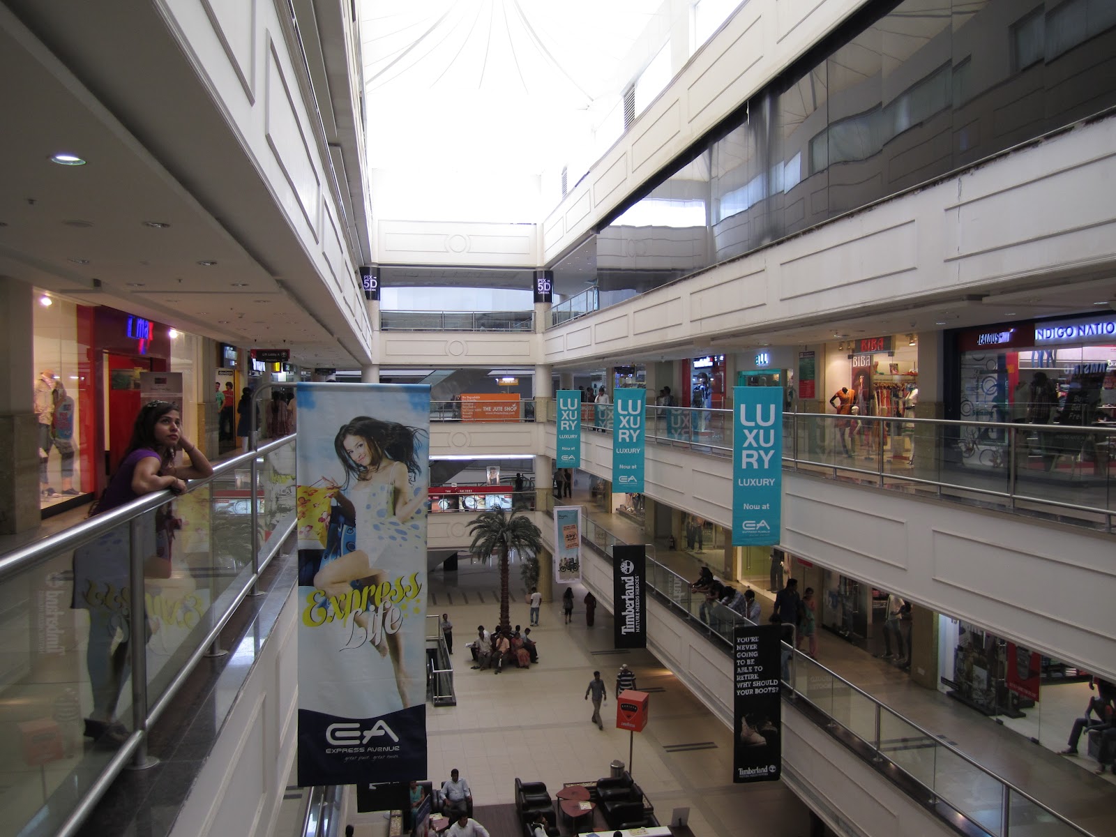 timberland avenue mall