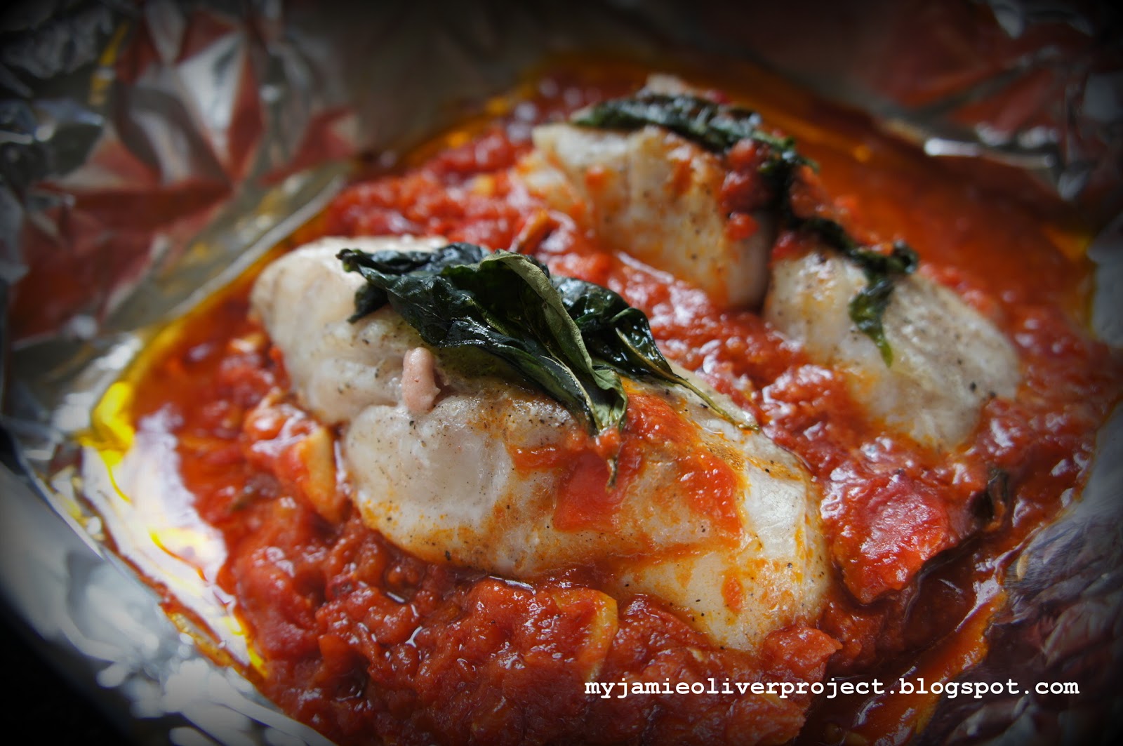 baked fish tomato sauce