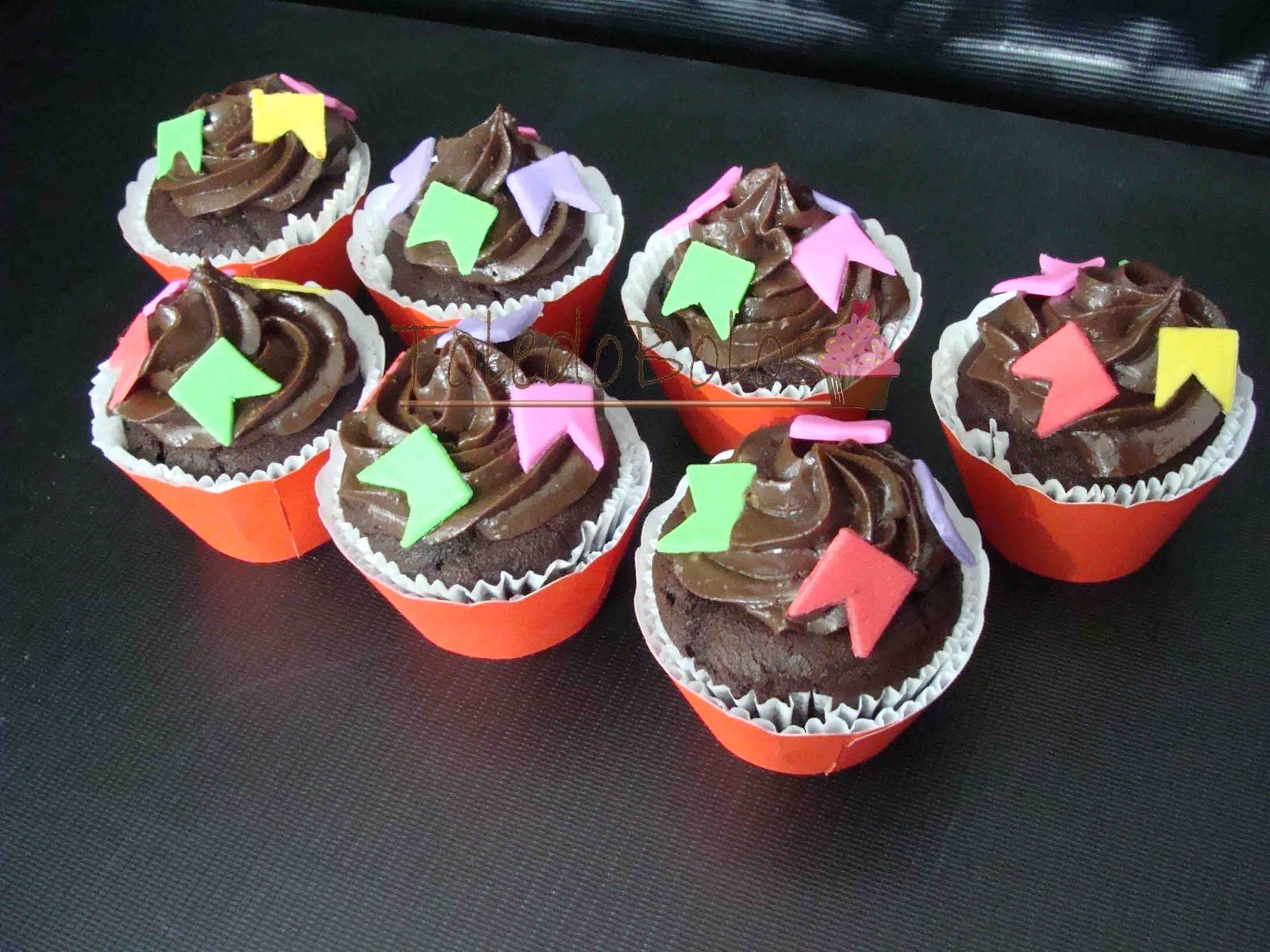 Toledo Bolos - Bolos decorados, Cupcakes e Doces personalizados para sua  festa no Rio de Janeiro: Bolo Chapeuzinho Vermelho