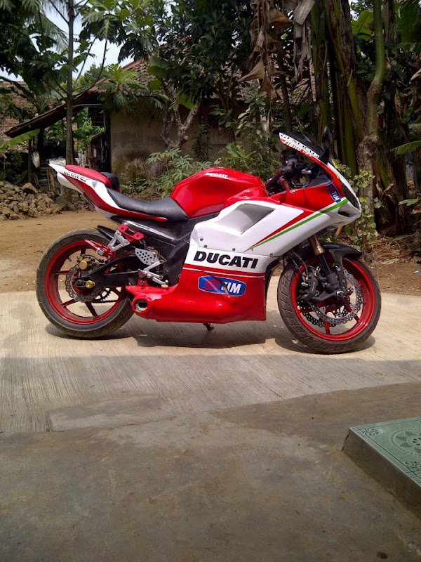 modifikasi motor yamaha vixion ducati panigale 2013 basic yamaha title=