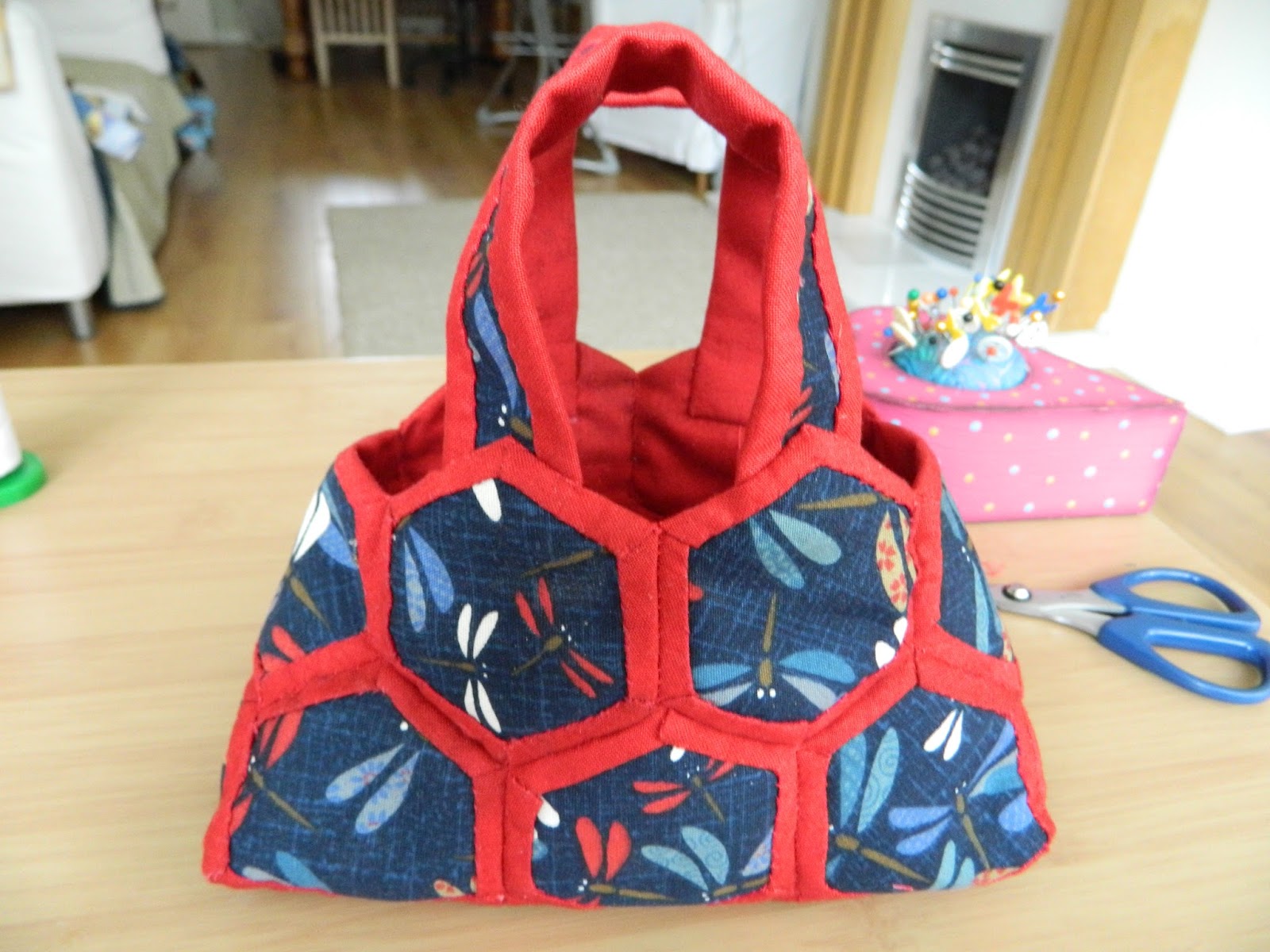 Strawberry Patches Hexagon Bag Tutorial