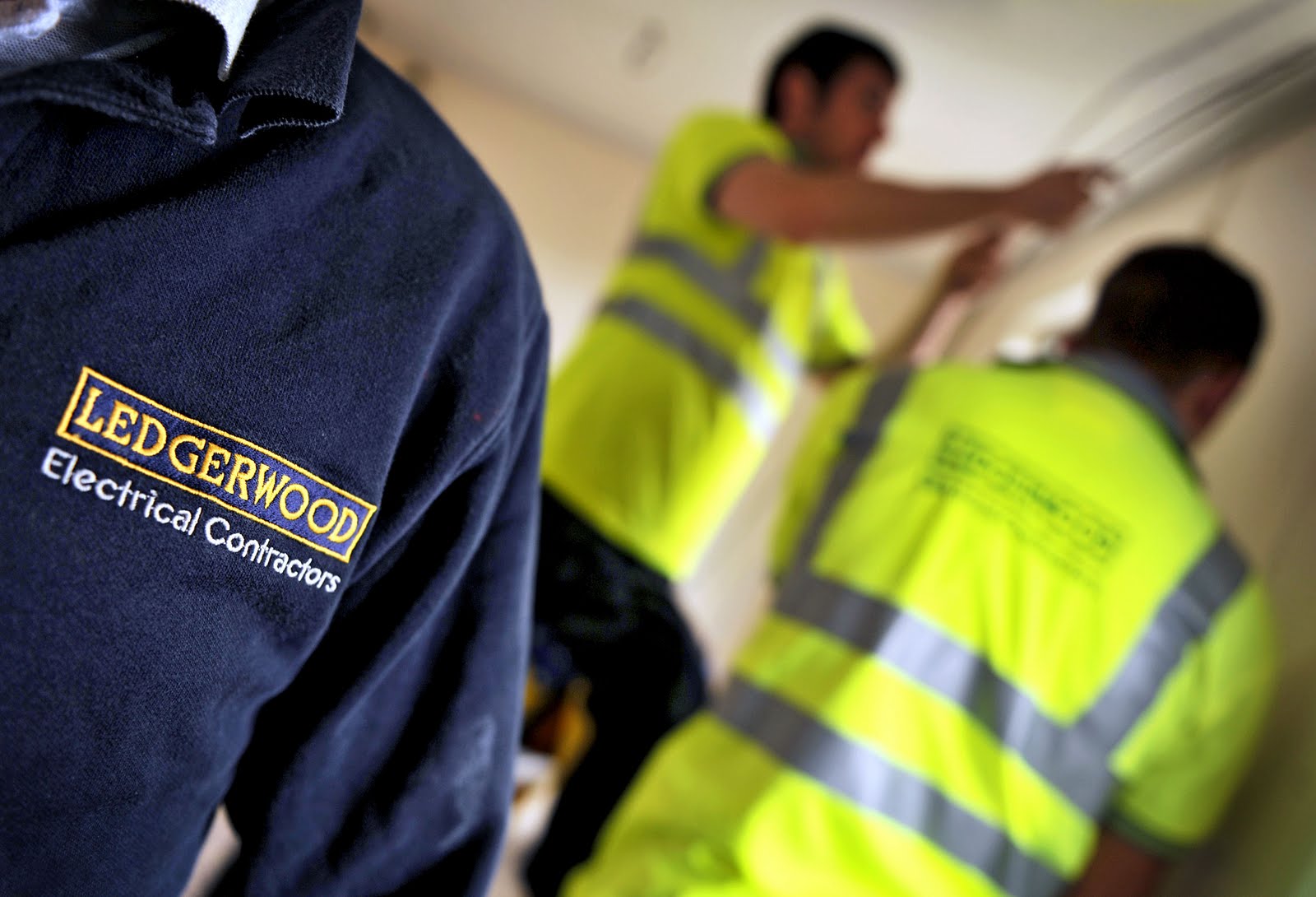 LEDGERWOOD Electricians & Electrical Contractors//Balloch//Alexandria