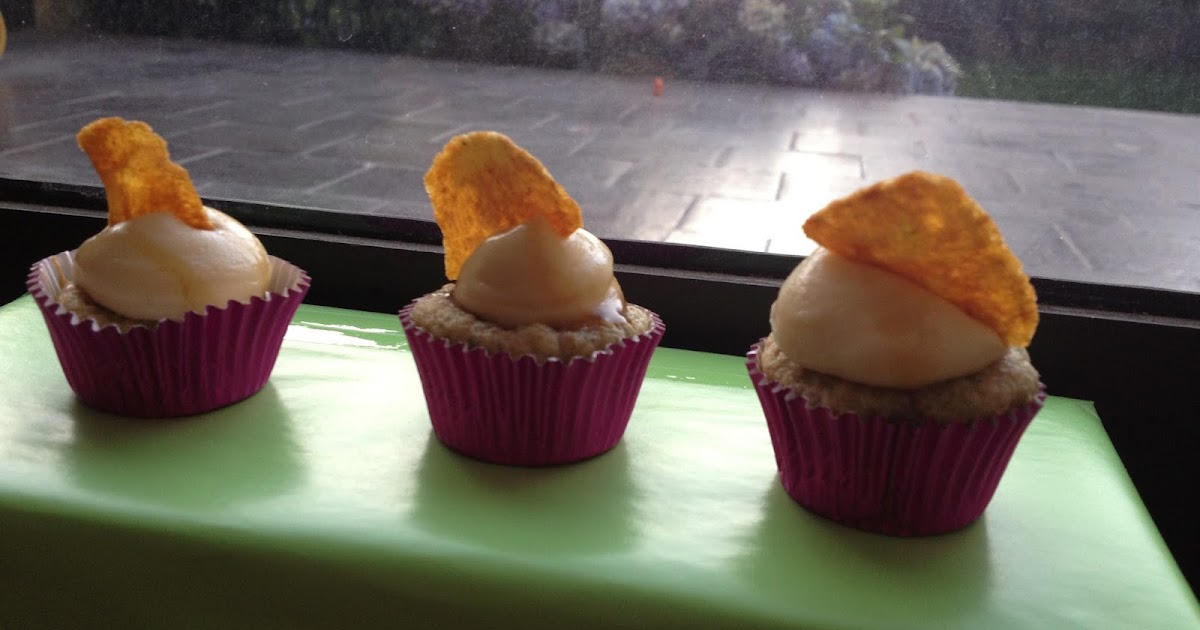 A Muffin Top Full Of Cupcakes Banana mini cupcakes and caramel