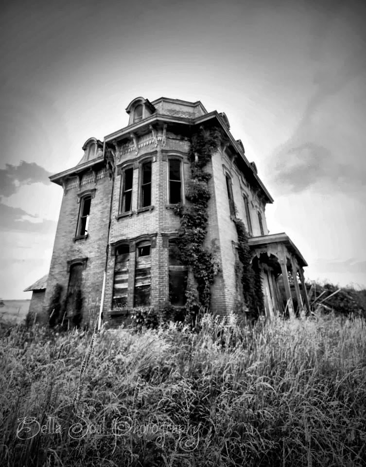 BriarRose, More Haunted Mudhouse Mansion.