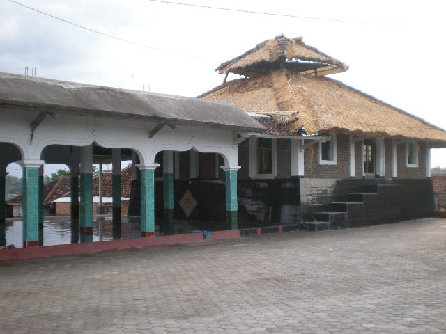 MASJID TUA SONGAK LOTIM NTB