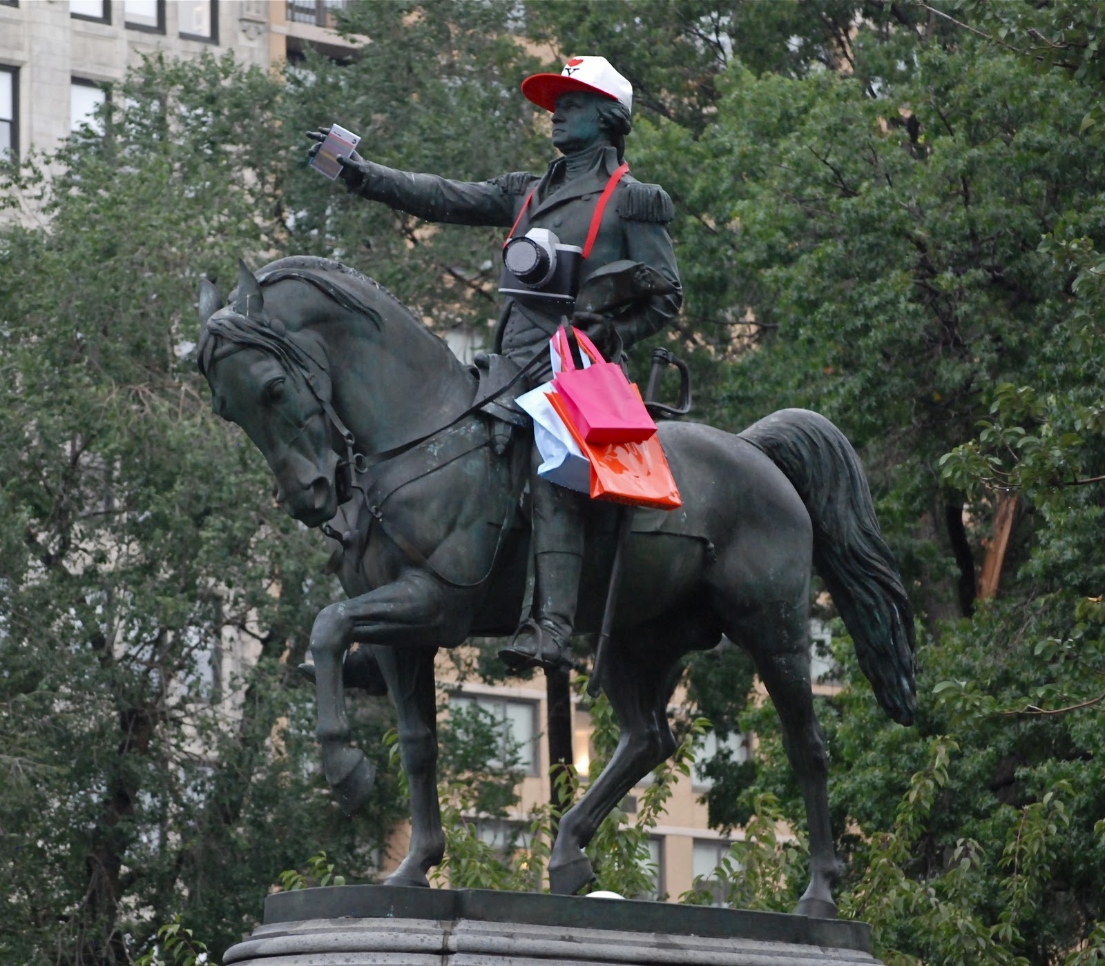 NYC ♥ NYC: "Tourist-In-Chief" - George Washington Statue In Union