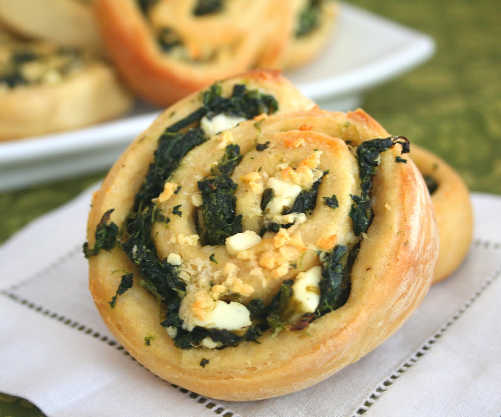 Feta And Spinach Garlic Rolls (Low Carb) All Day I Dream About Food