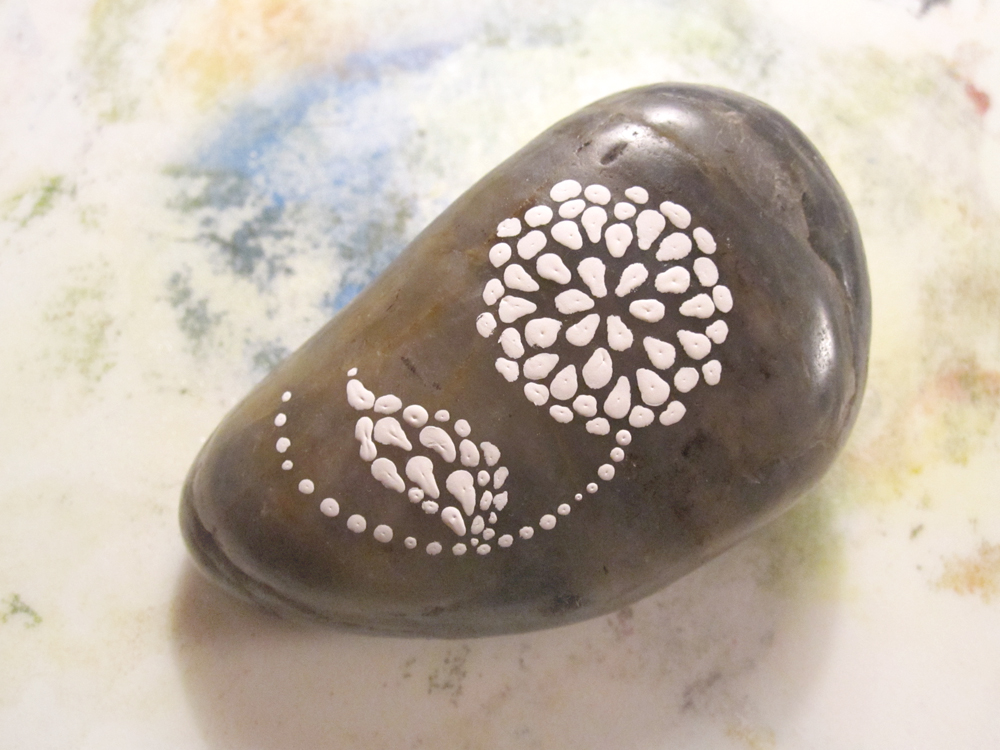 Painted Lace Rocks Tutorial Behind