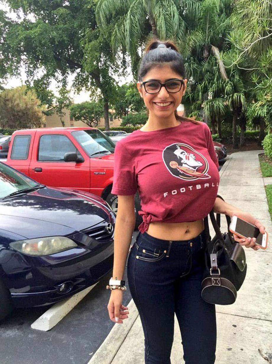mia khalifa lebanon star photos