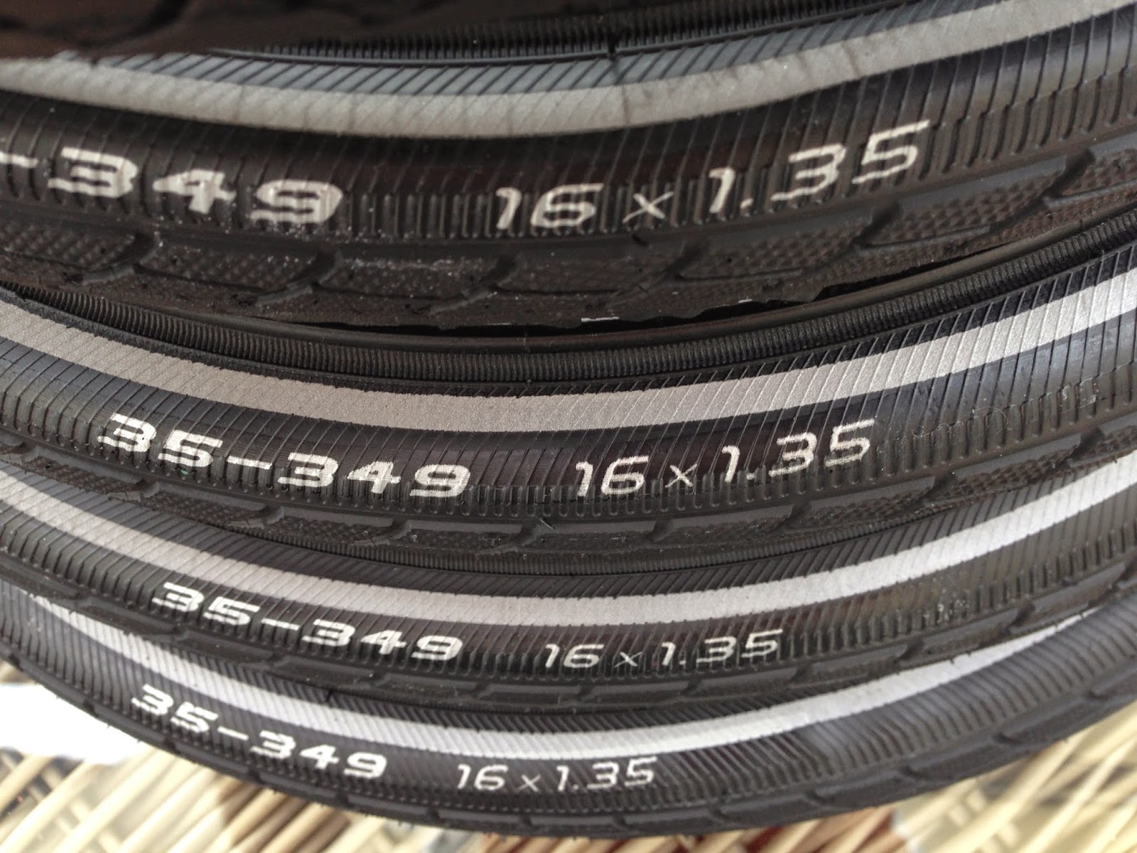 Brompton Schwalbe Tyre choose from 16/" Kojak or Marathon Plus
