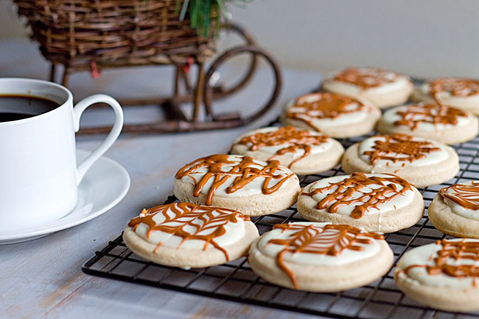 the lemontree Day 9 Two Tone Cookies