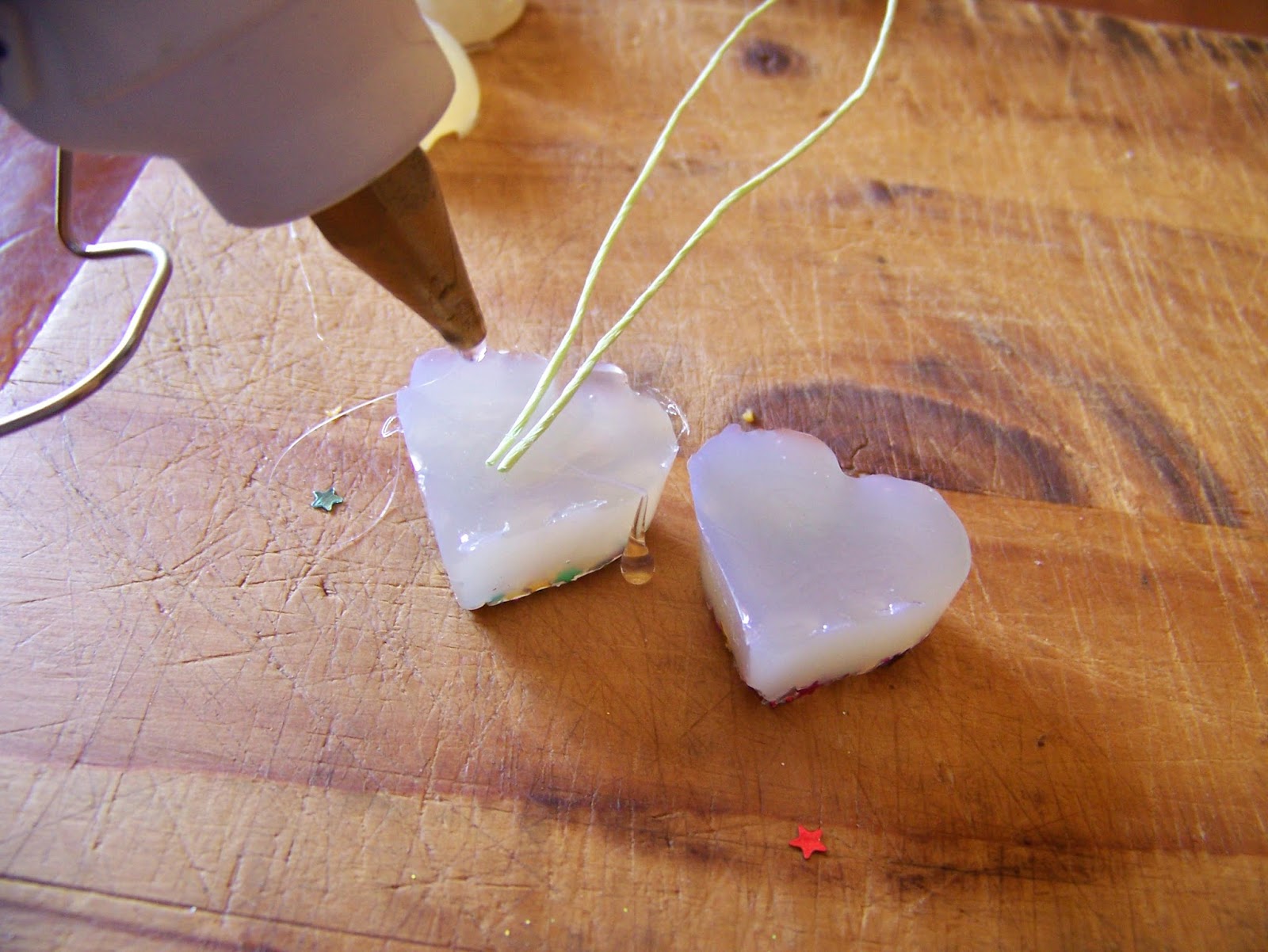 A Pretty Talent Blog Making Christmas Decorations from Hot Glue