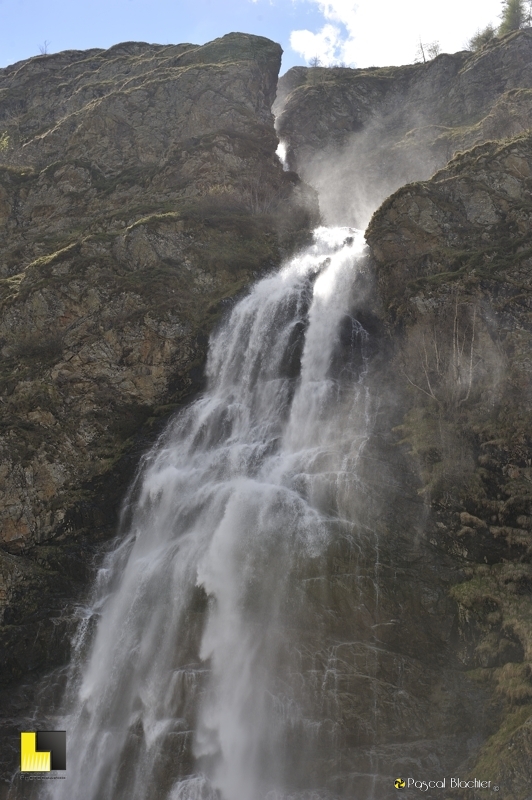 le sommet de la cascade du voile de la mariée photo pascal blachier