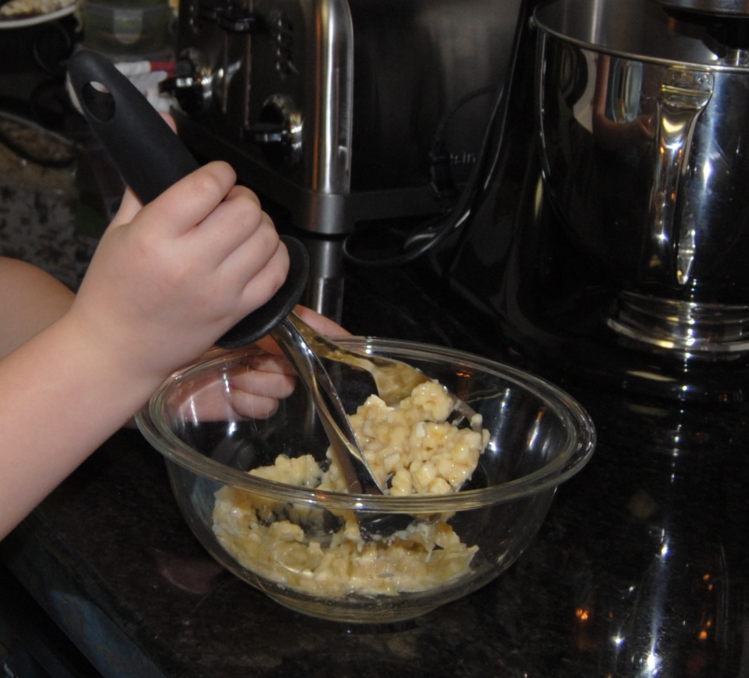 StyleBurb Grandma Joe's 63 Year Old Stand Mixer (and her banana bread