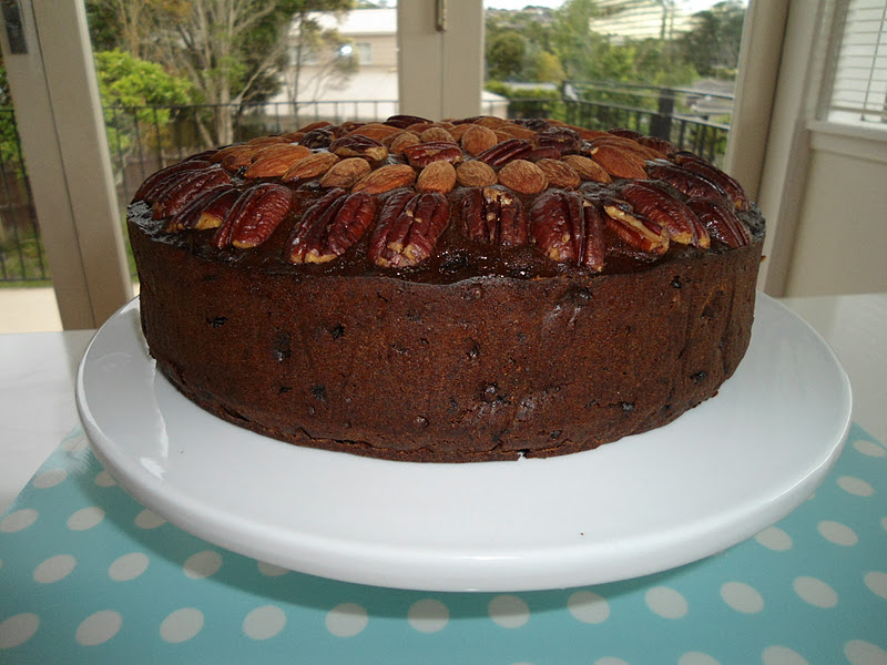 Rosie Posies Creations: Delicious Christmas Cake Recipe