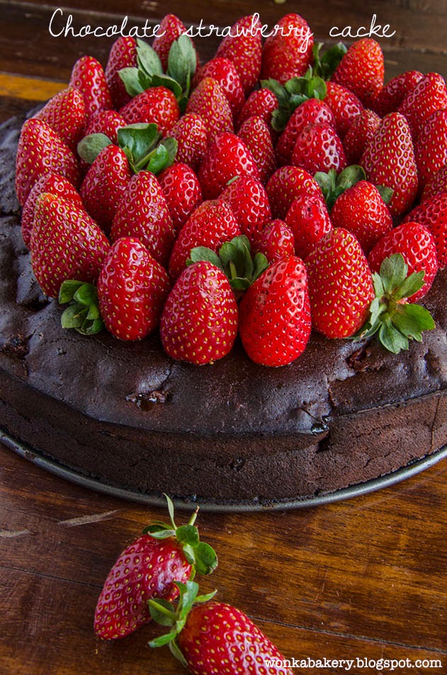 Torta morbida al cioccolato e fragole - Chocolate strawberry cake