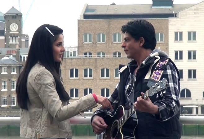 صور فيلم  JAB TAK HAI JAAN Katrina-Kaif-Shahrukh-Khan-Playing-Guitar-Jab-Tak-Hai-Jaan+(1)