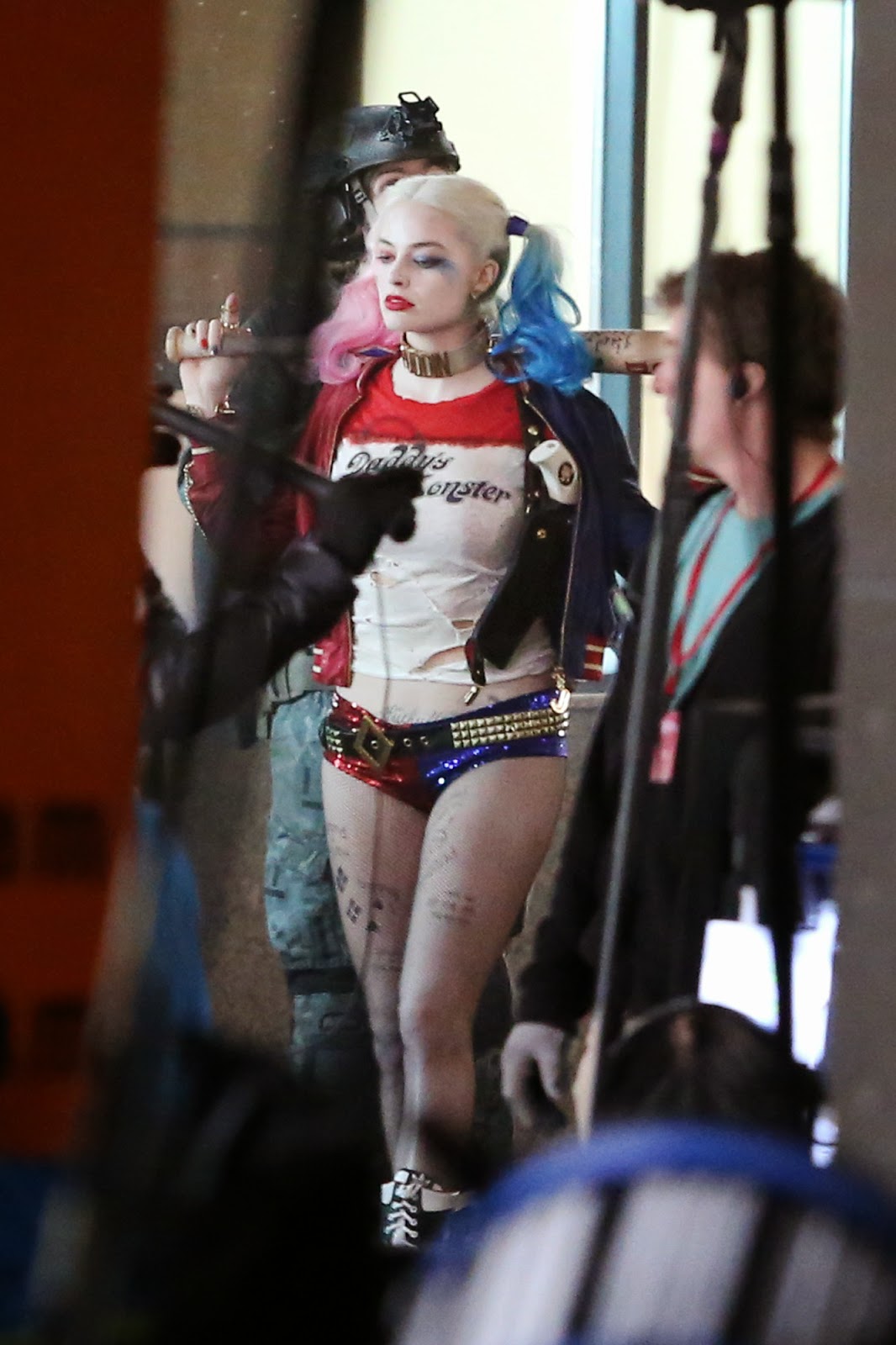 Boneca ARLEQUINA Doll Harley Quinn Esquadrão Suicida - HOT TOYS - Suicide  Squad - Unboxing 