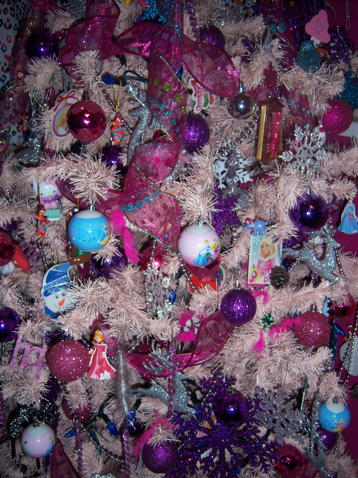 Adventures at Greenacre: A Very Pinky Christmas