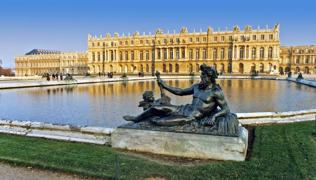 Ο Ποσειδώνας και το παλάτι των Βερσαλλιών, Γαλλία  Πηγή εικόνας: wallpapercave.com