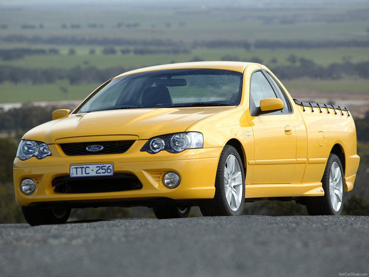 http://4.bp.blogspot.com/-GmrmYJcfhYY/TZRlxcR8rTI/AAAAAAAAG-A/bIBs-qEO-JI/s1600/Ford-BF_Falcon_XR8_Ute_2005_1280x960_wallpaper_01.jpg