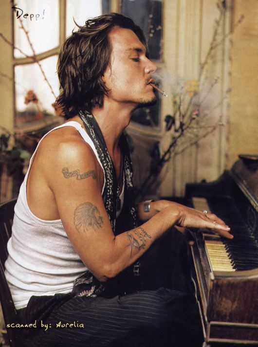 Johnny Depp Biography, Pictures, News Headlines, Links
