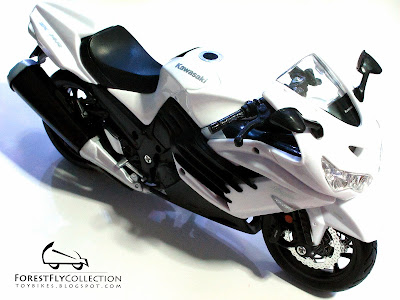 1/12 scale motorbike Kawasaki ZX14R 2013