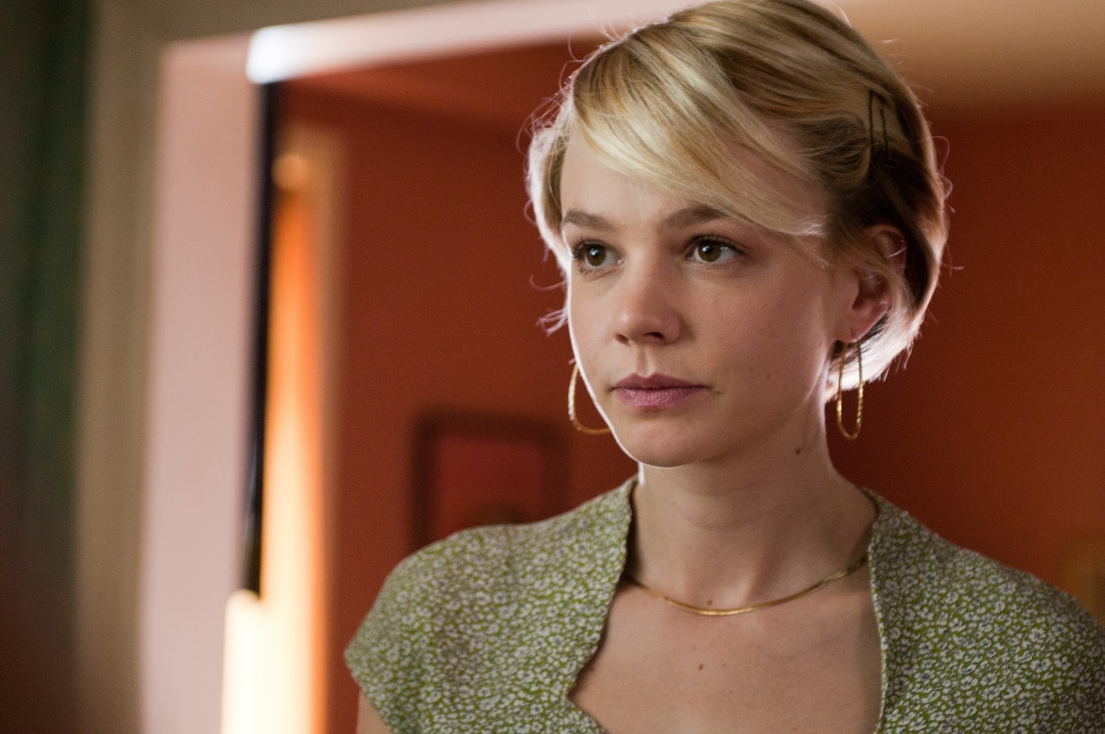 http://4.bp.blogspot.com/-Gp7mSFZ4_gs/To8LzODgAsI/AAAAAAAAAOM/2rnxgj54v0s/s1600/Carey-Mulligan-Drive-movie-image-2.jpg