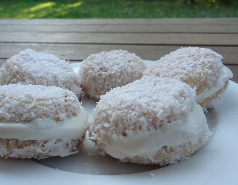 Veganise This! Vegan MoFo Aussie Stopover Jelly Cakes