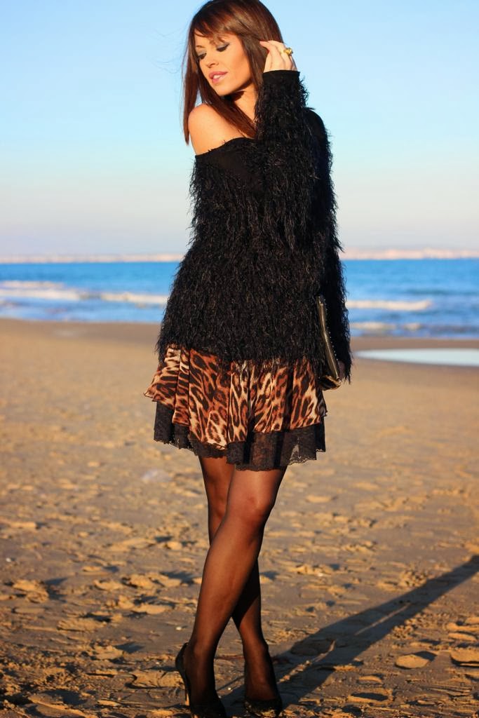 Outfit by Indhara Moda. Denny Rose Dress- Denny Rose maxi suéter