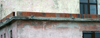 Plenty of drainage points Plenty of drainage points