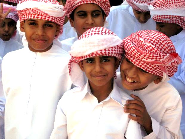 1365105_Young-Emirati-boys_620.jpg